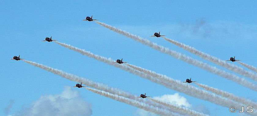 Red Arrows at Southport 2011