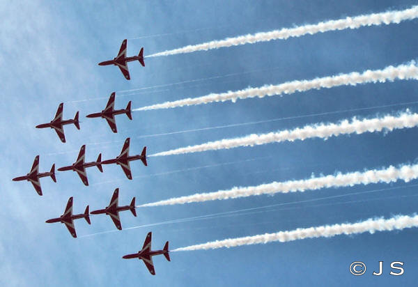 Red Arrows at Southport 2011