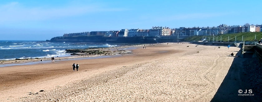 Whitley beach 180 deg panorama