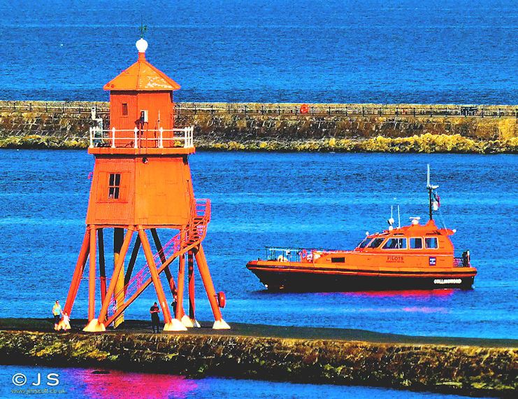 Collingwood at Groyne Light