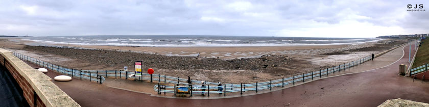 Whitley beach 180 deg panorama