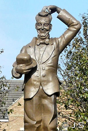 Stan Laurel detail 2016