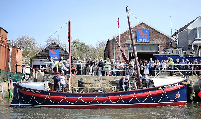 H_F_Swan launch